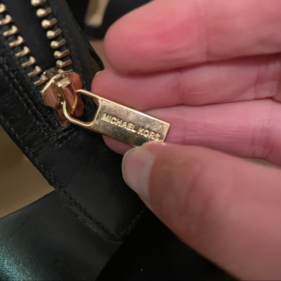 Michael Kors 4” black heels - Picture 8 of 8